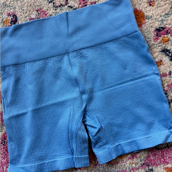 Colsie Light Blue Seamless Ribbed Bike Shorts - Picture 2 of 5